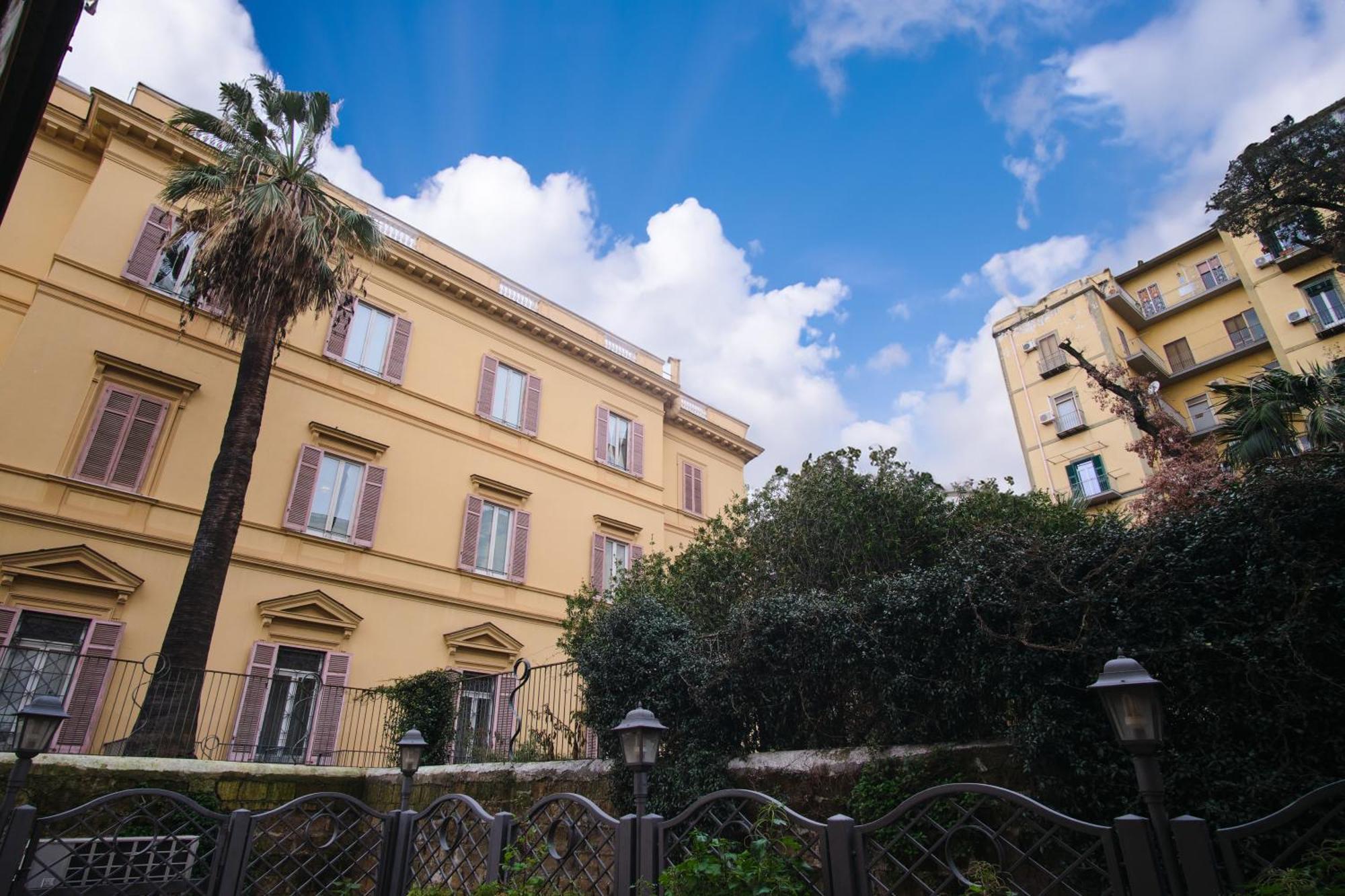 Pink Star Napoli Luxury Apartment Exterior photo